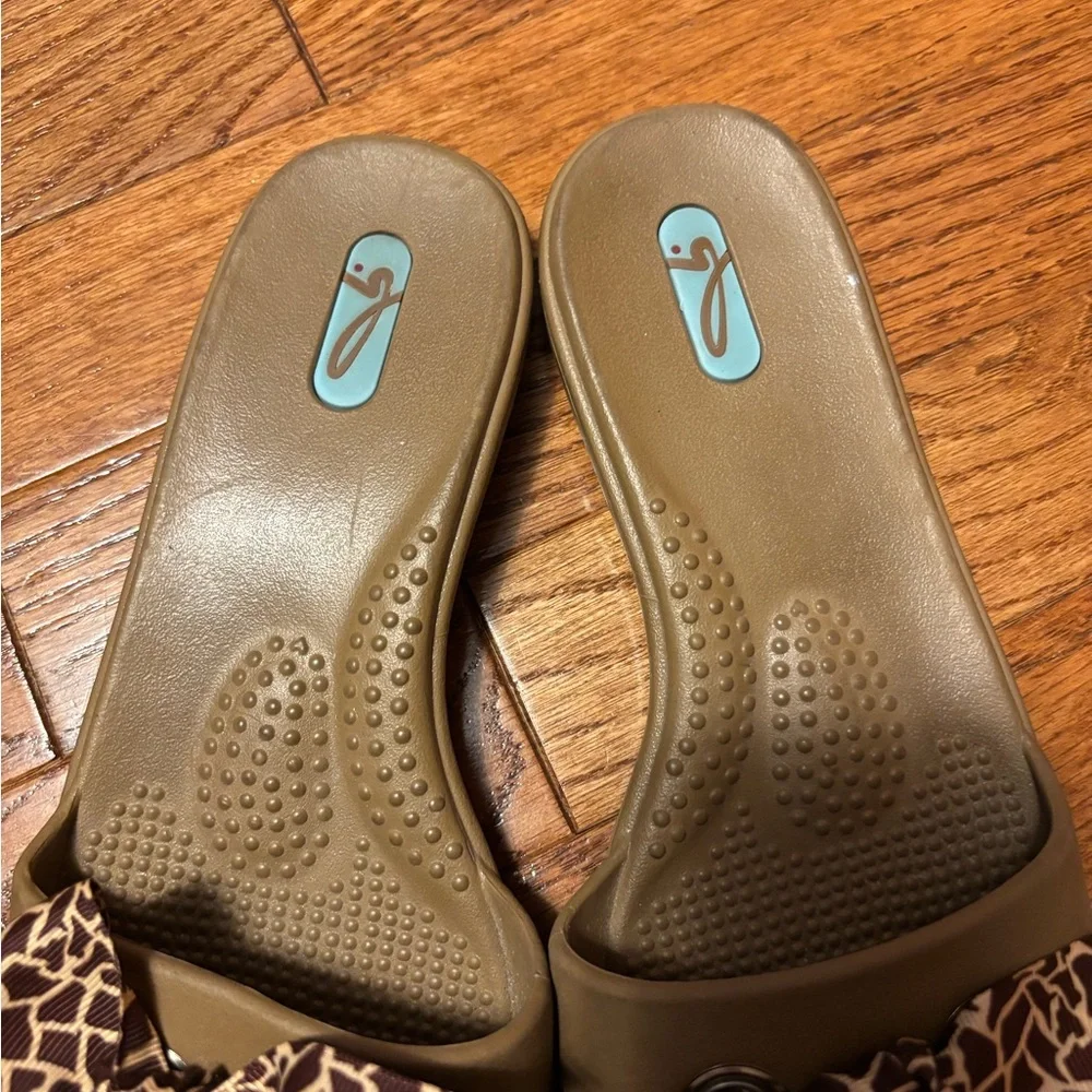 OKA b. Madison Slide Brown Tan  Leopard Bow Sandals Women’s Size Medium 8.5-9.5